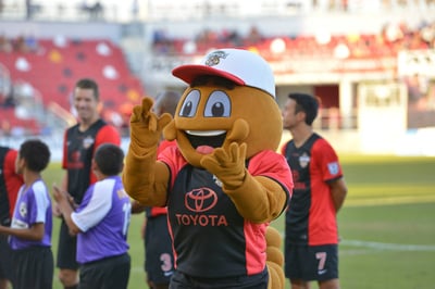 San Antonio Scorpion Mascot at Game