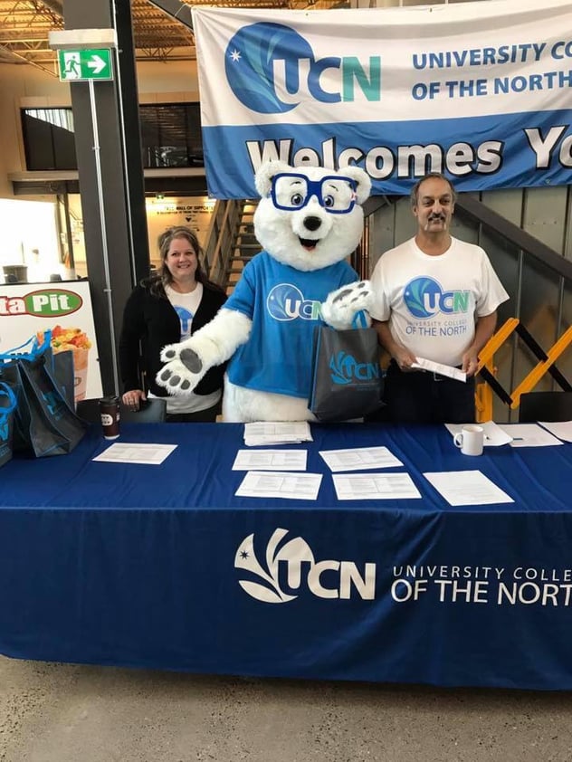 UCN Mascot Peyton Welcoming Students